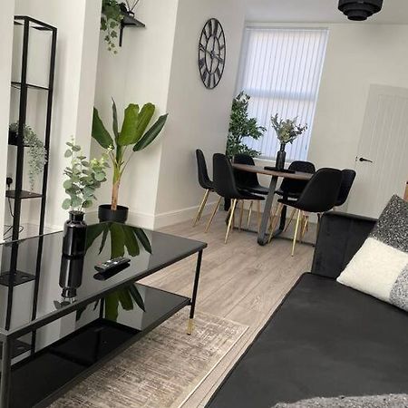 Beautiful Anfield Family Home Liverpool Extérieur photo
