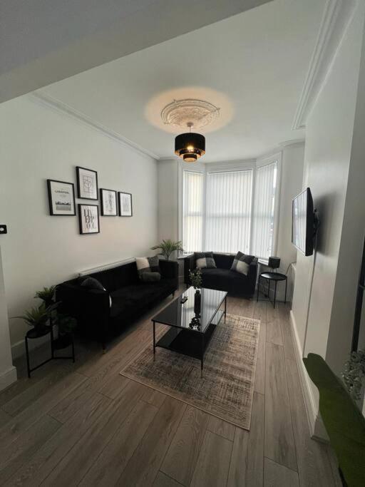 Beautiful Anfield Family Home Liverpool Extérieur photo